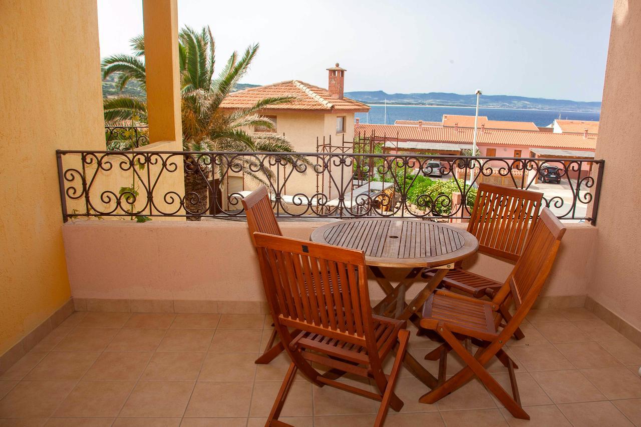 Aparthotel A.I.R. Isola Rossa Borgo Di Mare Exteriér fotografie